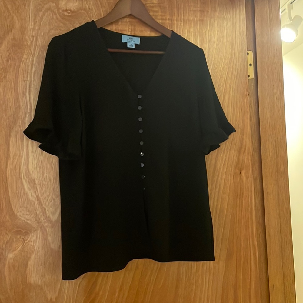 Black CeCe top size M